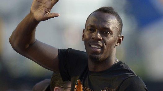 Jamaiquino Usain Bolt, lesionado en un pie, no competirá hasta mediados de junio