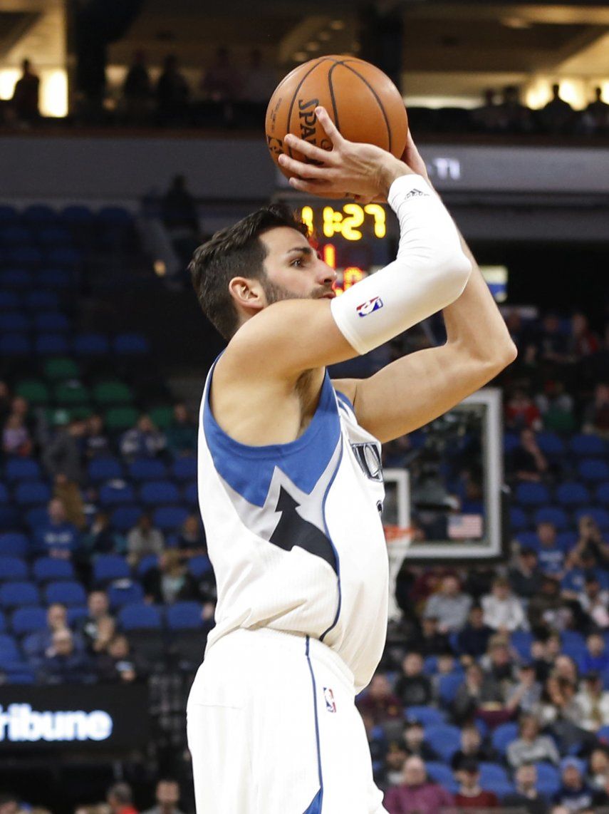 Towns y Rubio brillan, Wolves derrotan a Wizards