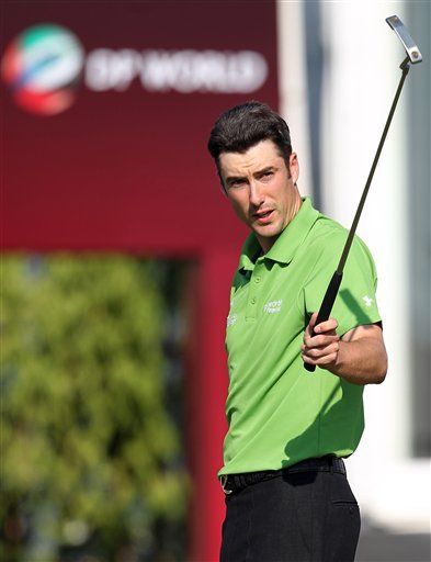 El inglés Fisher alcanza a Poulter al frente del golf en Dubai