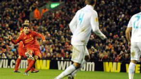 UEFA no investigará a Suárez por pisotón