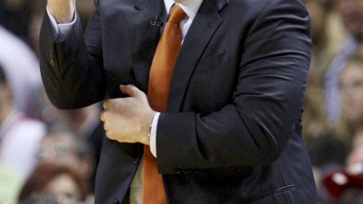 Bulls despiden al técnico Tom Thibodeau