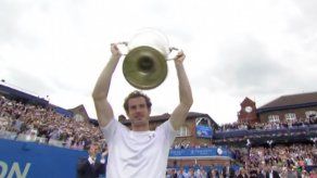 Murray gana dos partidos para coronarse en Queens Club