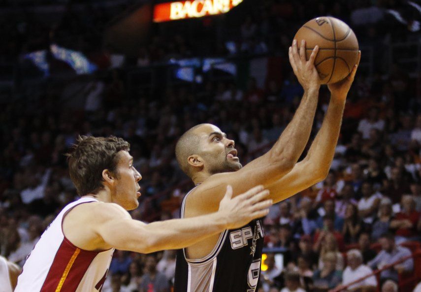 Leonard luce, Parker alcanza hito y Spurs siguen candentes