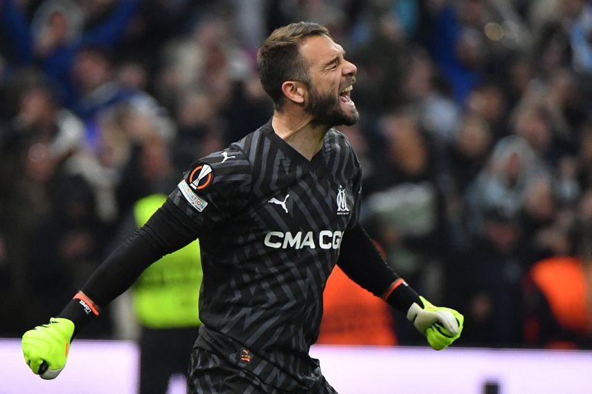 Pau López fue anunciado como por el Girona FC