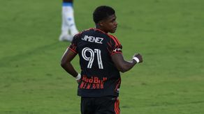 MLS: Delantero panameño Mijahir Jiménez hace su debut con New York Red Bulls