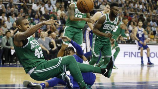 Celtics remontan y vencen a 76ers en Londres