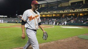 Puerto Rico: Indios y Gigantes dividen doble jornada