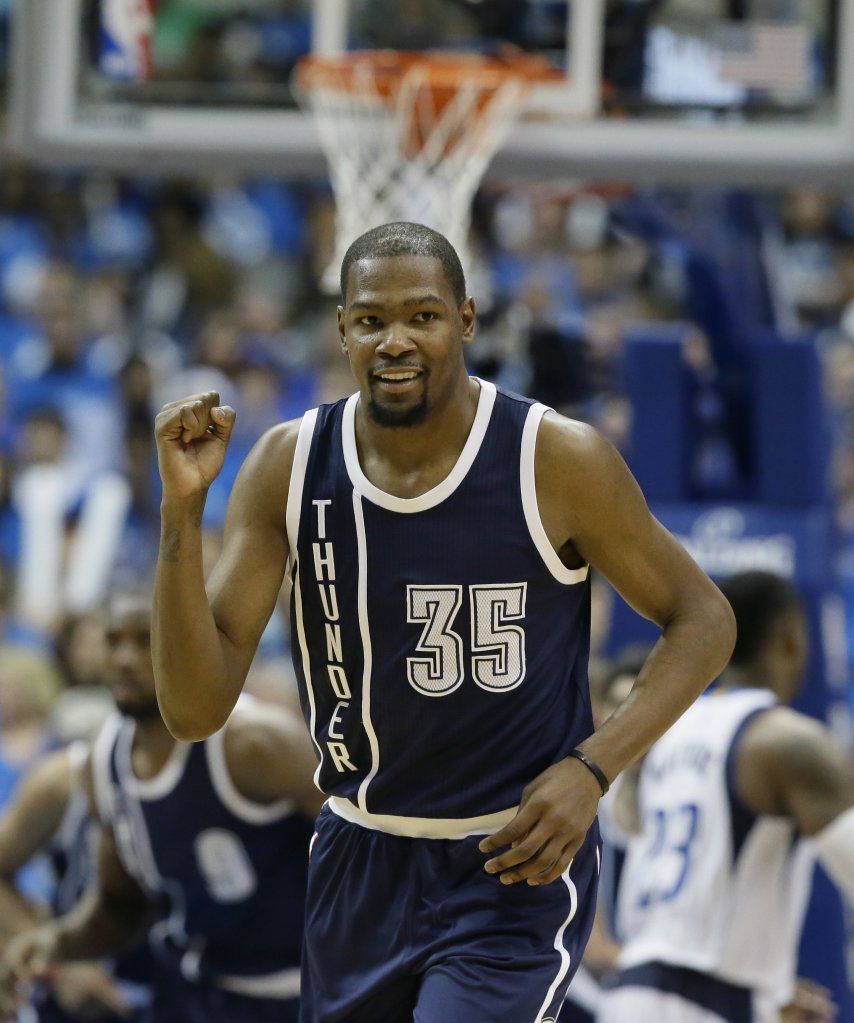 Durant brilla con 34 puntos; Thunder recupera la ventaja