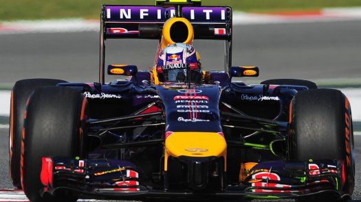 Vettel abandona primera sesión de entrenamientos