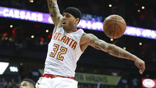 Teague suma 18 puntos y Hawks vencen a Bucks