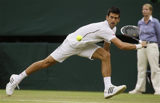 Del Potro y Djokovic avanzan en Wimbledon