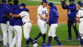 Jonrón de Bellinger envía a los Dodgers a la Serie Mundial