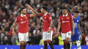 El Manchester United goleó al Chelsea y gana boleto a Champions League