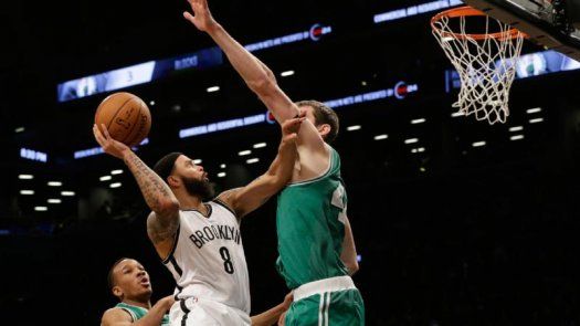 Turner logra triple doble y Celtics doblegan a Nets