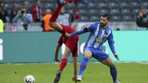 VAR revoca penal y Hertha solo empata con Friburgo