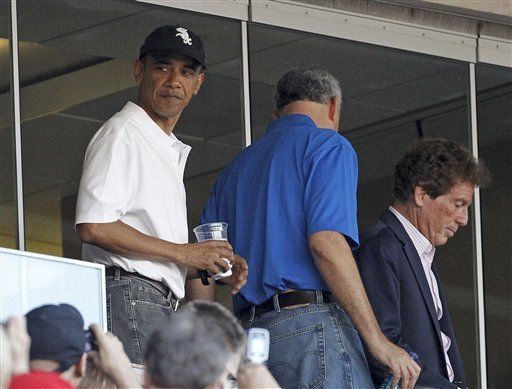 Obama asiste a partido entre Medias Blancas y Nacionales