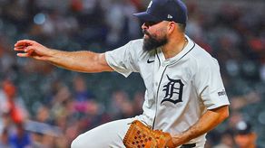 Piratas añaden experiencia de octubre al pactar con Urquidy