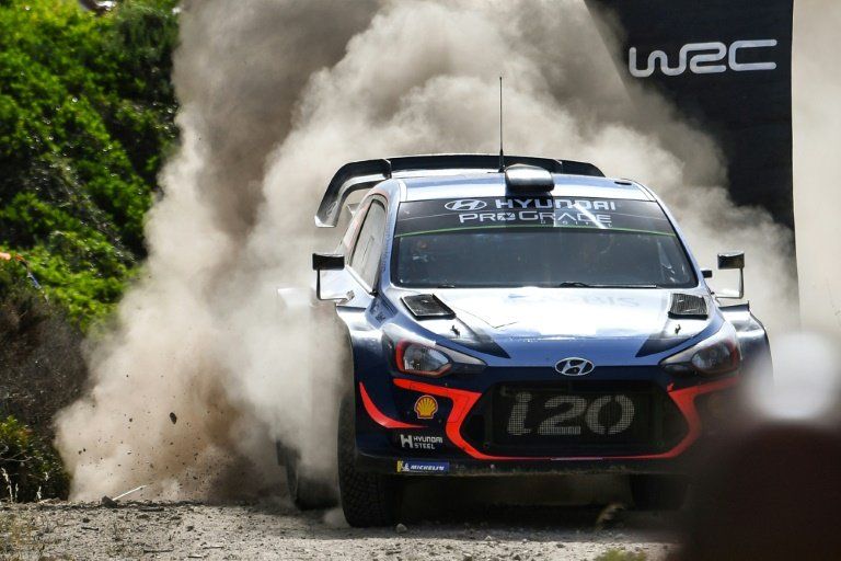 Neuville gana en Cerdeña y consolida su liderato en el Mundial de Rallies
