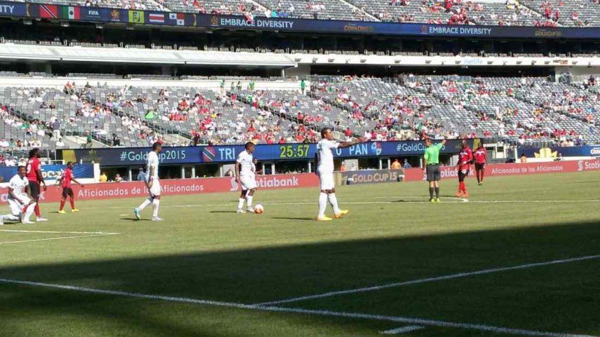 Fanáticos disfrutan del partido Panamá vs Trinidad & Tobago