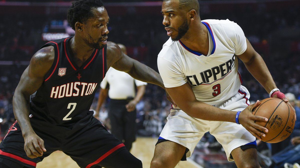 Harden anota 26, Houston suma 20 triples y gana a Clippers