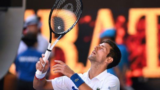 Djokovic avanza mientras Osaka y Williams pasan a octavos en Abierto de Australia