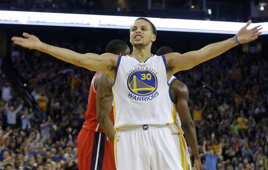 Warriors asfixian a Wizards en 3er cuarto, ganan 107-76