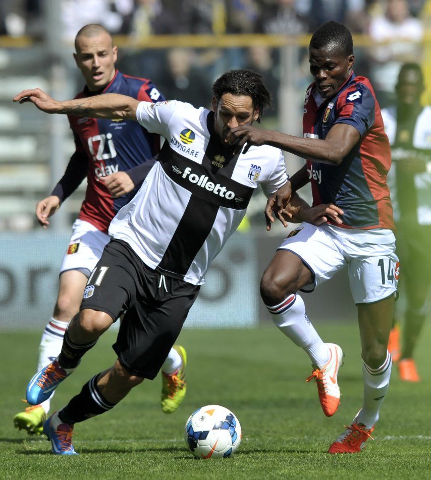 Brasileño Amauri suspendido por tres fechas