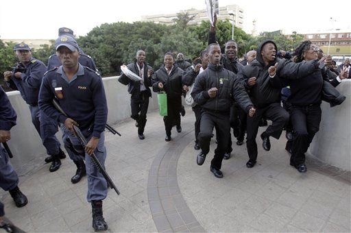 Mundial: Guardias piden FIFA confirme sus salarios