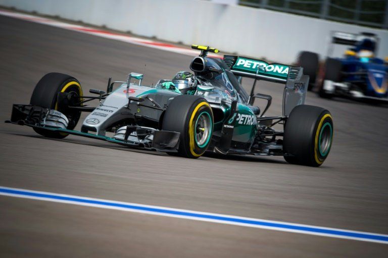 Rosberg logra la pole en el Gran Premio de Rusia