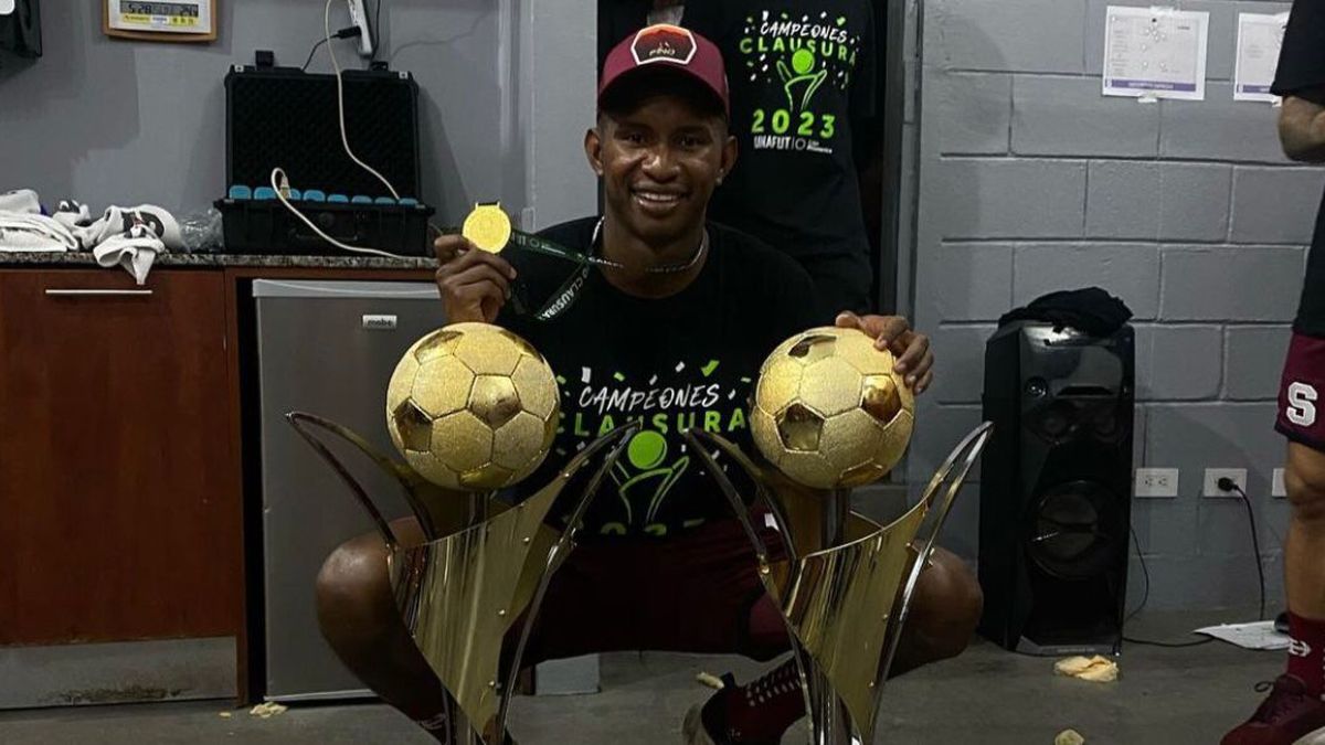 Fidel Escobar Conquista El Bicampeonato Con El Saprissa