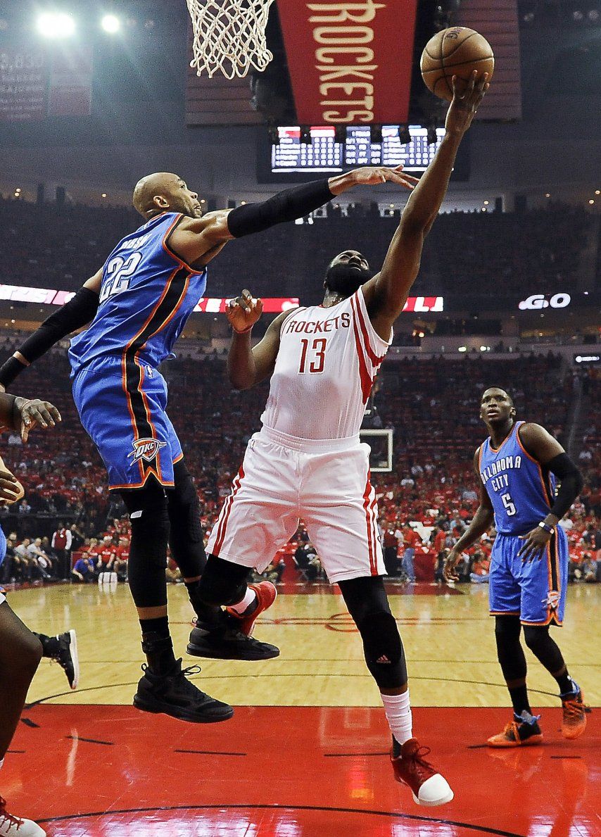 Los 51 de Westbrook no alcanzan, Houston arriba 2-0 ante OKC