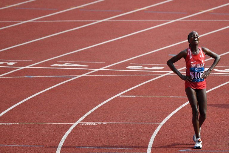 Rose Chelimo gana maratón de Juegos Asiáticos pero critica la contaminación