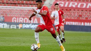Édgar Bárcenas titular con Girona por el ascenso español