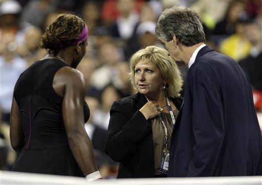 Serena Williams se disculpa por arrebato inapropiado