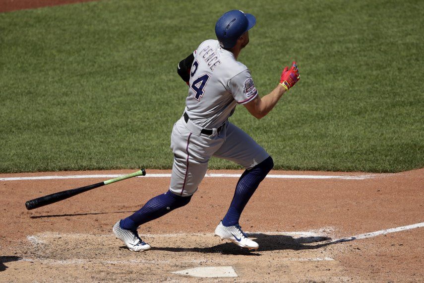 Rangers remontan para vencer a Piratas, victoria para Jurado