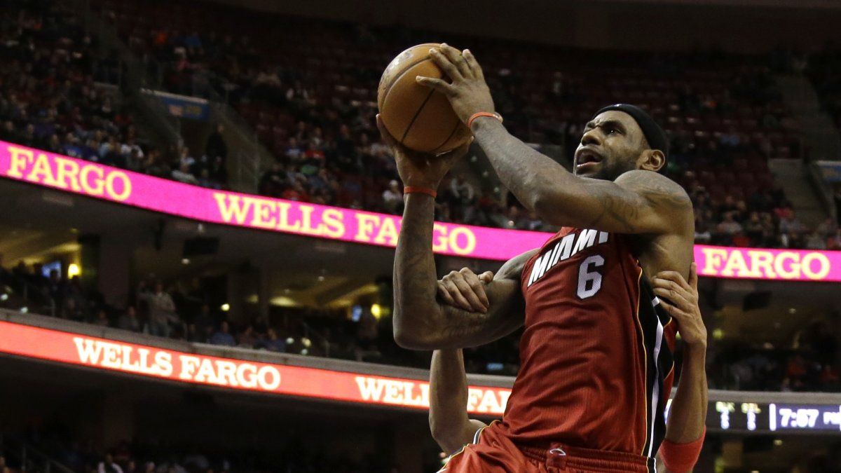 Heat vence a 76ers y evita 4to descalabro seguido