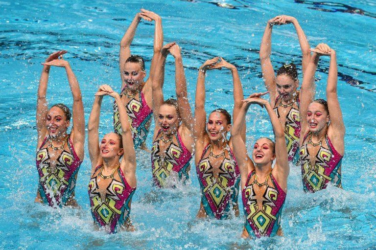 Rusia logra el oro en la prueba técnica por equipos de sincronizada