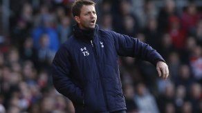 Sherwood seguirá al frente del Tottenham