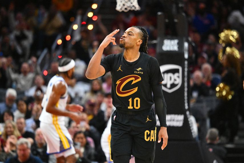 NBA: Cavaliers superan a Warriors en histórico inicio de temporada