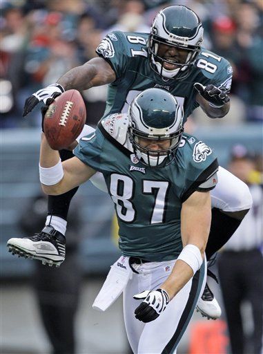 NFL: Eagles 40, Giants 17; McNabb lanza para tres anotaciones