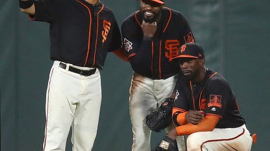 Jackson y Cueto ayudan a Gigantes a dividir doble cartelera