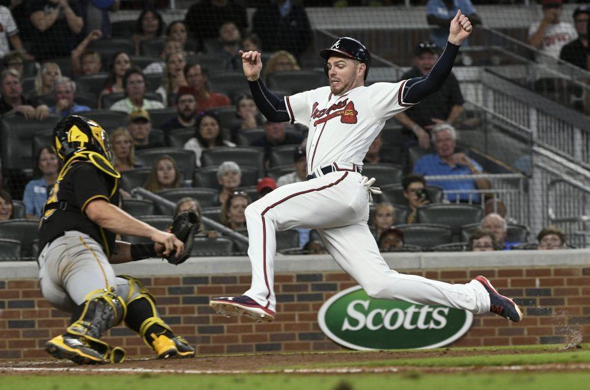Bravos vence 5-3 a Piratas; Johan Camargo de 3-0