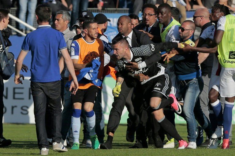La violencia acecha al fútbol francés, Bastia podría ser sancionado duramente