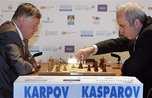 Kasparov supera por 3-1 a Karpov