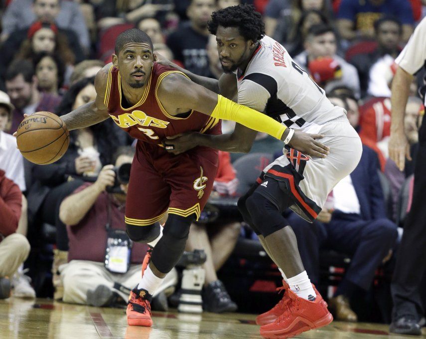 Irving anota 23 y Cavaliers ganan 91-77 a Rockets