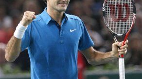 Federer barre con Berdych y avanza a final del Masters de Parí­s