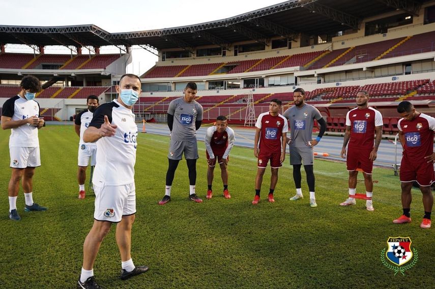 La selección de Panamá sigue entrenando en el Rommel Fernández