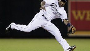 Miguel Tejada logra contrato con Gigantes