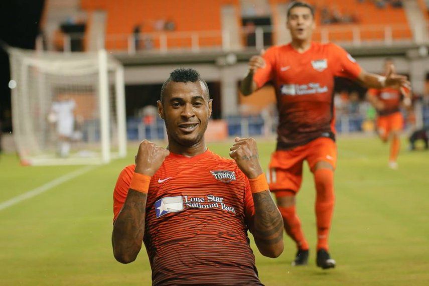Carlos Caliche Small seguirá en la USL para 2019