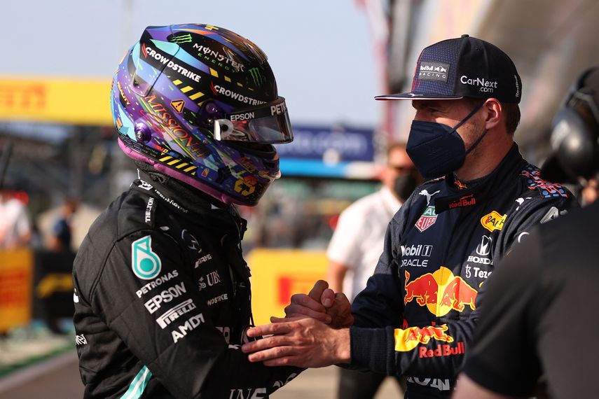 Verstappen llega a Rusia con cinco puntos más que Hamilton